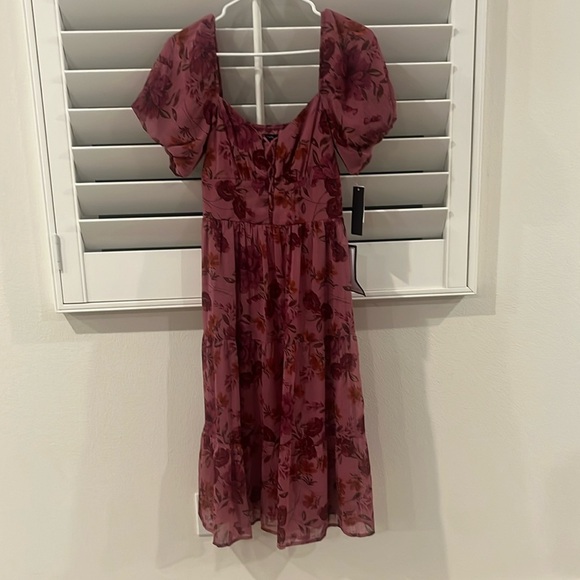 Pink Floral Dress Macy’s new and exiting - Picture 1 of 5
